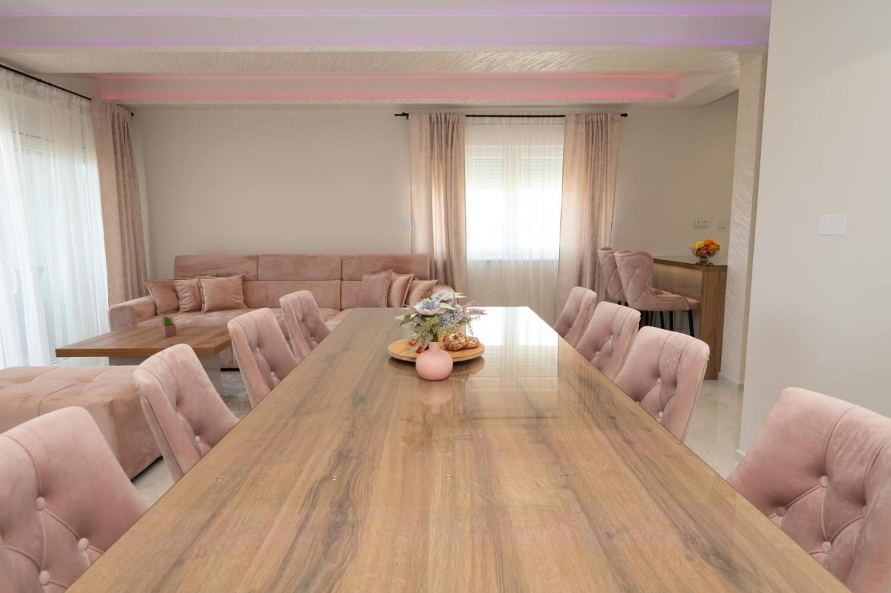 שיבניק Luxury Apartman Imperio מראה חיצוני תמונה