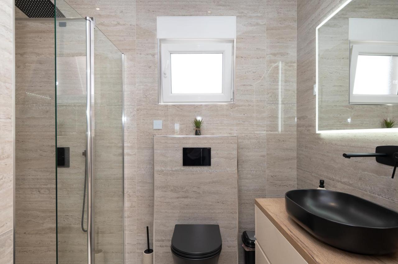 שיבניק Luxury Apartman Imperio מראה חיצוני תמונה