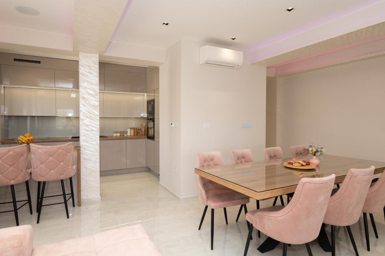 שיבניק Luxury Apartman Imperio מראה חיצוני תמונה