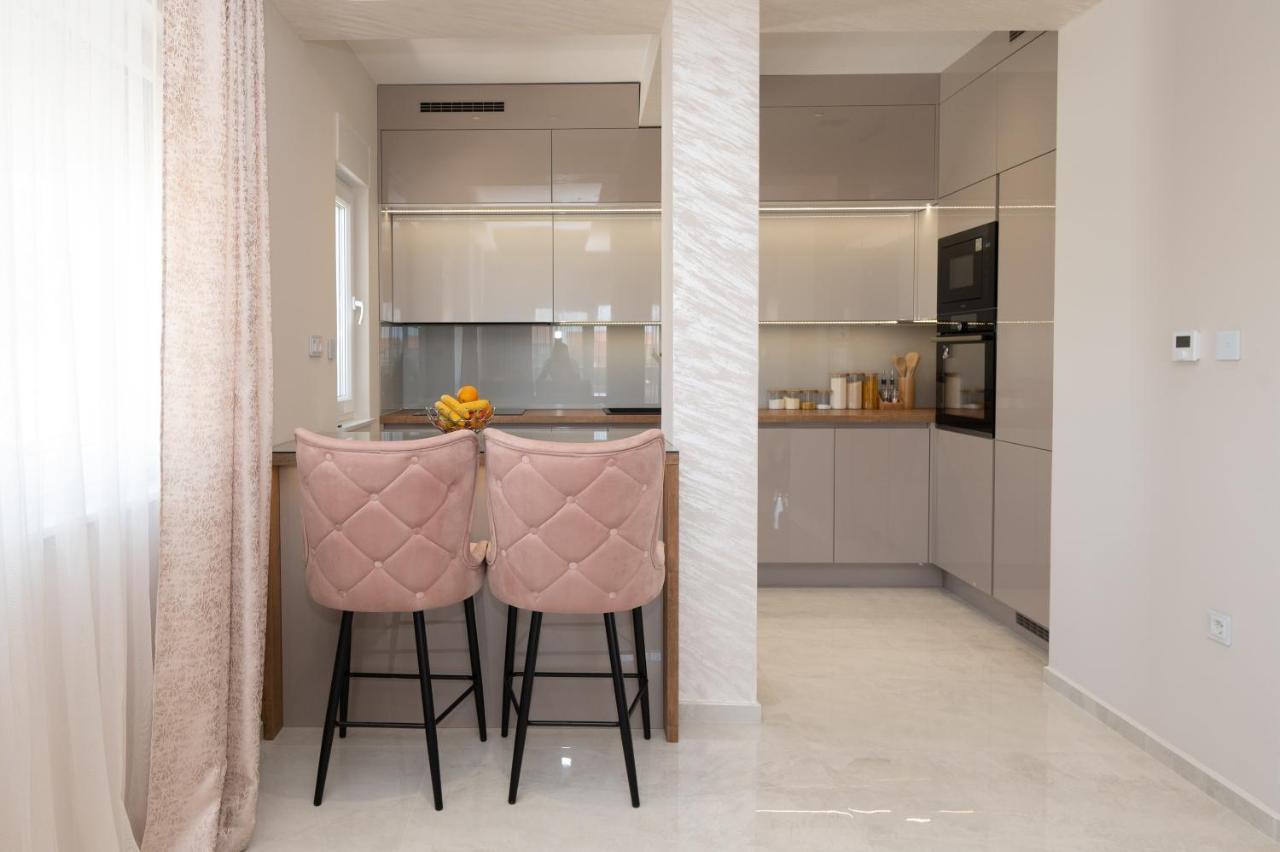 שיבניק Luxury Apartman Imperio מראה חיצוני תמונה