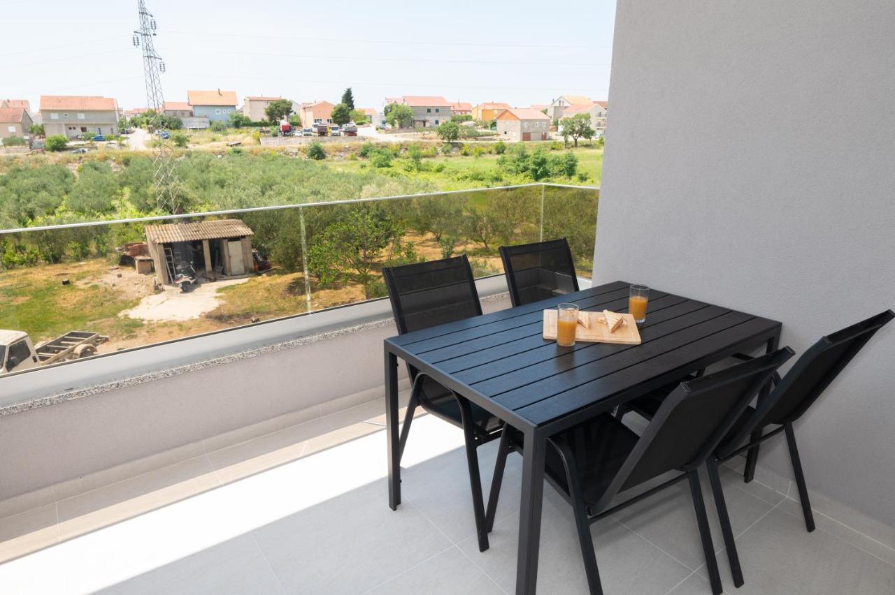 שיבניק Luxury Apartman Imperio מראה חיצוני תמונה