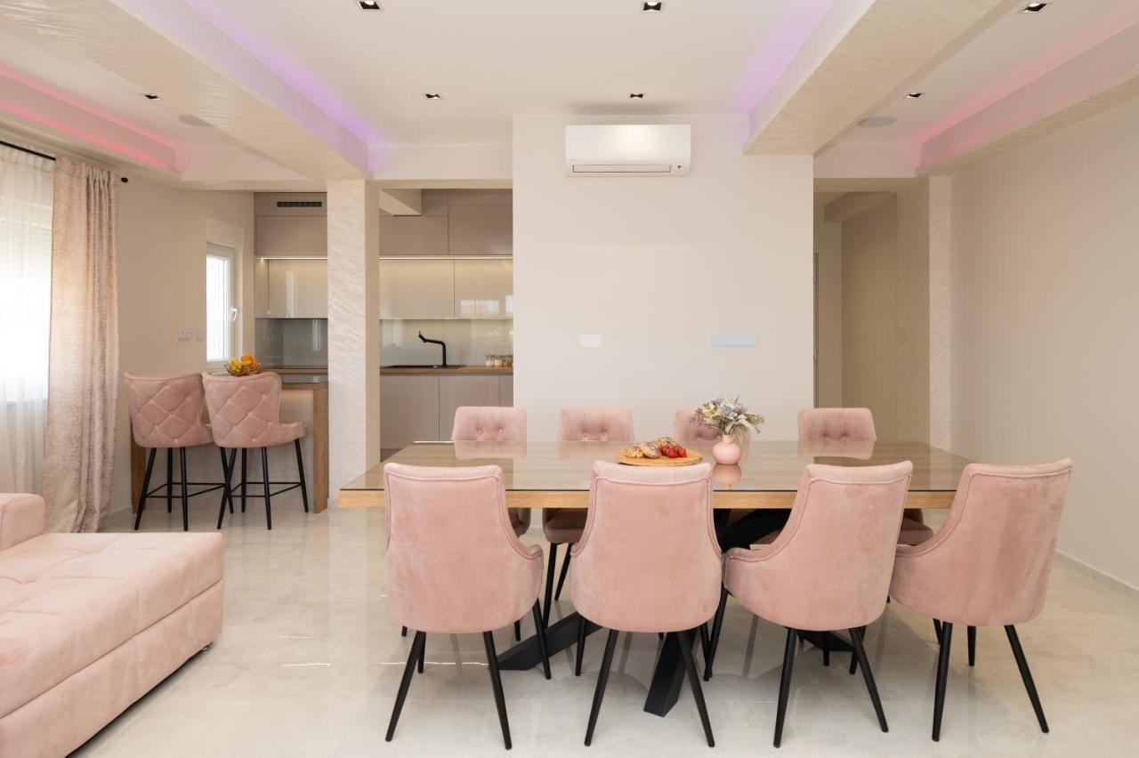 שיבניק Luxury Apartman Imperio מראה חיצוני תמונה