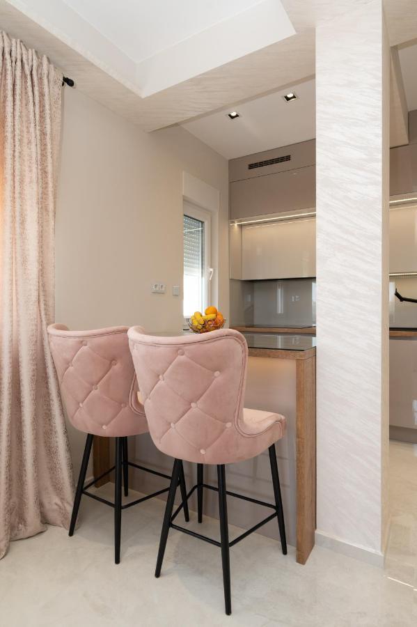 שיבניק Luxury Apartman Imperio מראה חיצוני תמונה