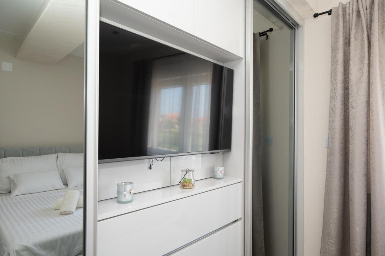 שיבניק Luxury Apartman Imperio מראה חיצוני תמונה