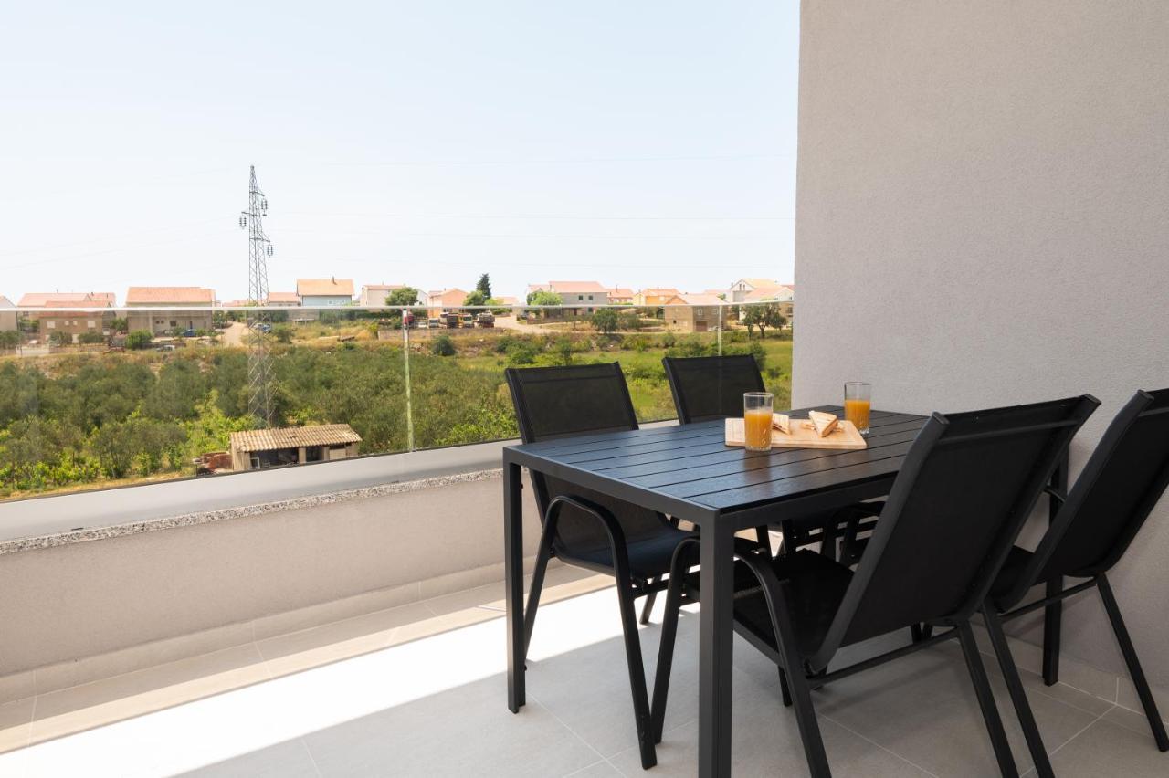 שיבניק Luxury Apartman Imperio מראה חיצוני תמונה