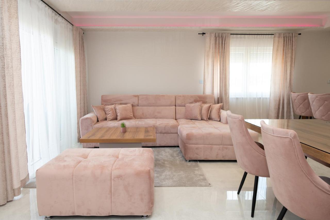 שיבניק Luxury Apartman Imperio מראה חיצוני תמונה