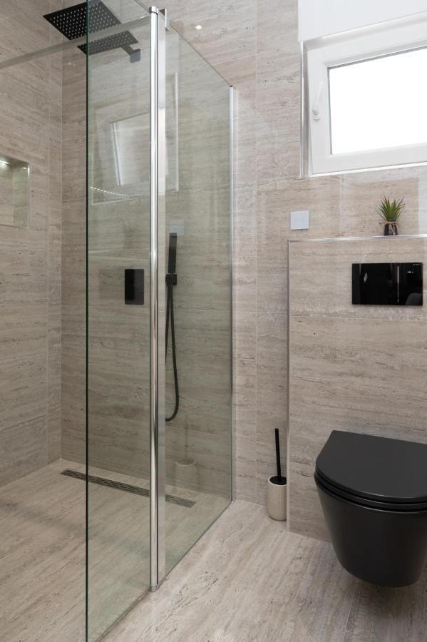 שיבניק Luxury Apartman Imperio מראה חיצוני תמונה