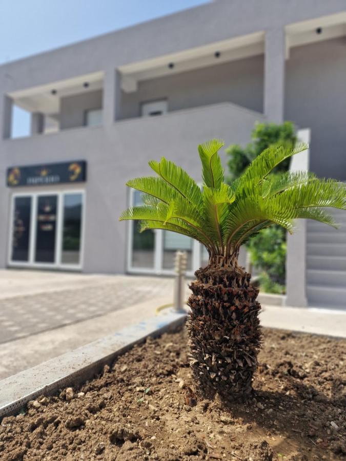 שיבניק Luxury Apartman Imperio מראה חיצוני תמונה