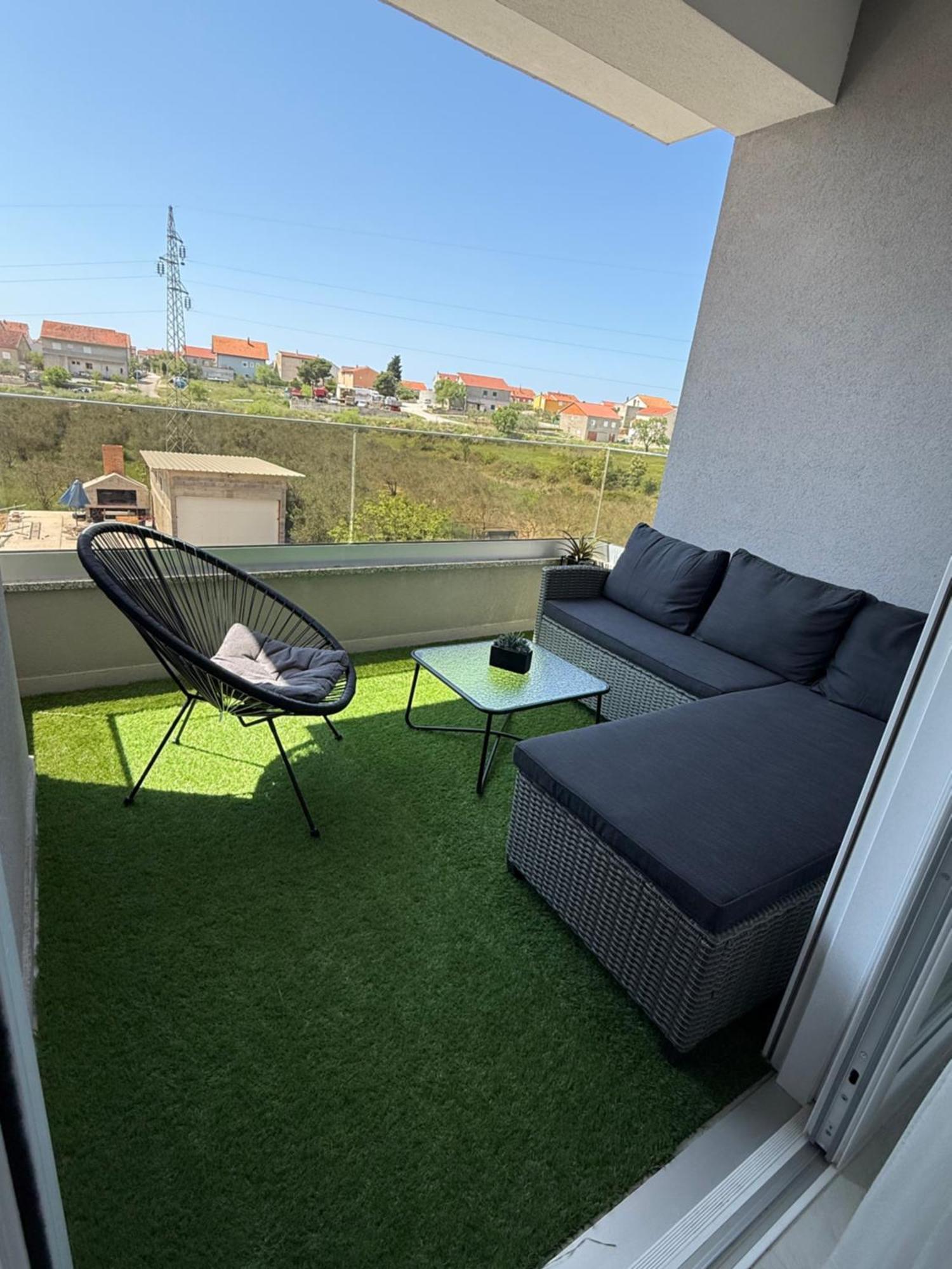 שיבניק Luxury Apartman Imperio מראה חיצוני תמונה